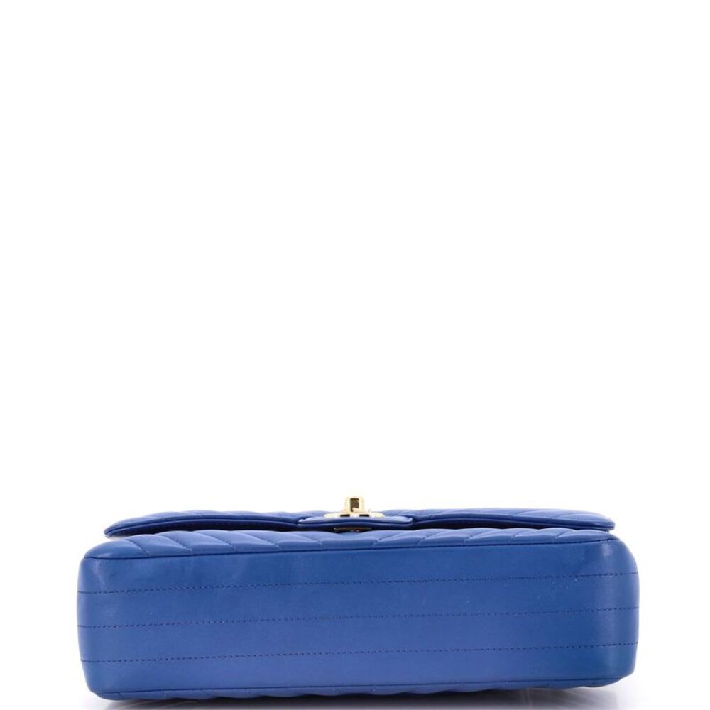 Chanel Classic Double Flap Bag Chevron Lambskin Medium Blue - Picture 5 of 10